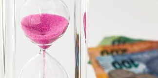 Co jest zaletą pośrednich kanałów dystrybucji?