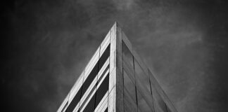 Ile potrzeba pieniędzy na otwarcie biura nieruchomości?