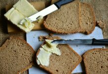 Czym smarować dziecko po kąpieli?