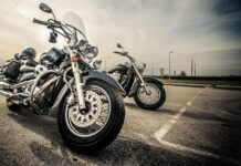 Czy motor enduro można jeździć po ulicy?
