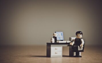 Czy wszystkie klocki LEGO mają logo? Czy wszystkie klocki LEGO mają logo?