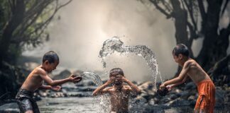 Czy można kąpać dziecko rano?