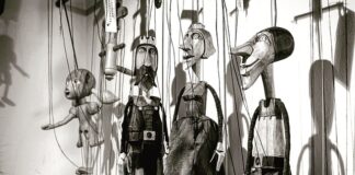 Czy 11 latką może bawić się lalkami?