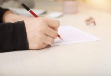Teleturniej quiz na żywo jako test zespołowej komunikacji – kto wie najwięcej, a kto najlepiej łączy fakty? teleturniej quiz na żywo